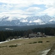 IMGP7119   ...aby z tarasu knajpki "Pod Wilkiem" mógł podziwiać panoramę Tatr.