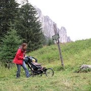 IMGP7655   A po skoku w bok najlepiej było posiedzieć chwilę w wózeczku.