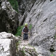 IMGP7656   Dla rozgrzewki można też było robić skoki w bok ze szlaku.