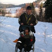 IMGP7891  Tata-sarata przywiozła towarzysto i póki była pchała wózek pod górę.