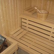 IMG 1205  Całe szczęście,że przy tak paskudenj pogodzie w domu mojego kolegi z więzienia (Patrz Wielkanoc 2007) została zamontowana sauna.