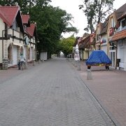 IMG 2603   W połowie września tylko Antoś z mamusią kochaną na deptaku.
