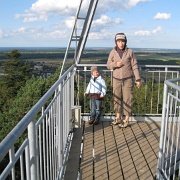 IMG 4546   Rowerem, ale już w charaterze pasażera dojechał Antek do punktu widokowego na górze Rowokół.