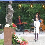 IMG 7225  Przyszła kolej na koleżankę po fachu - Joannę Szczepkowską.