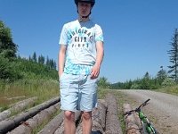 IMG 20230715 103655 --> Antek pozuje